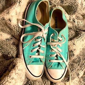 Converse size 8.5